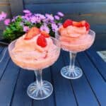 to nicecream med jordbærd og hindbær
