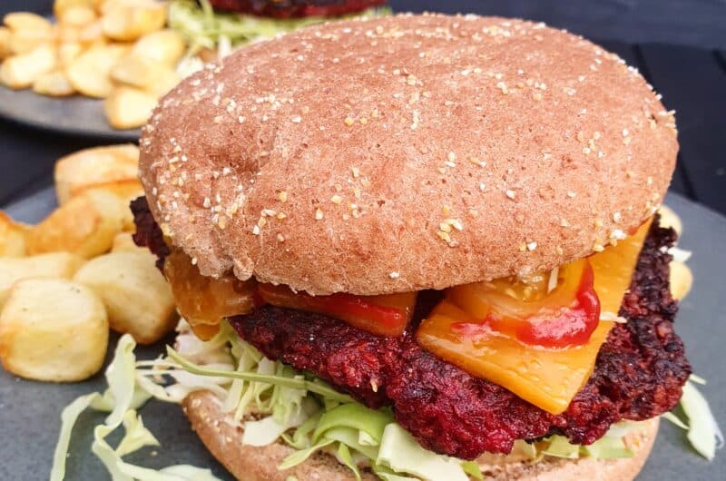 Vegetarburger med rødbedebøffer