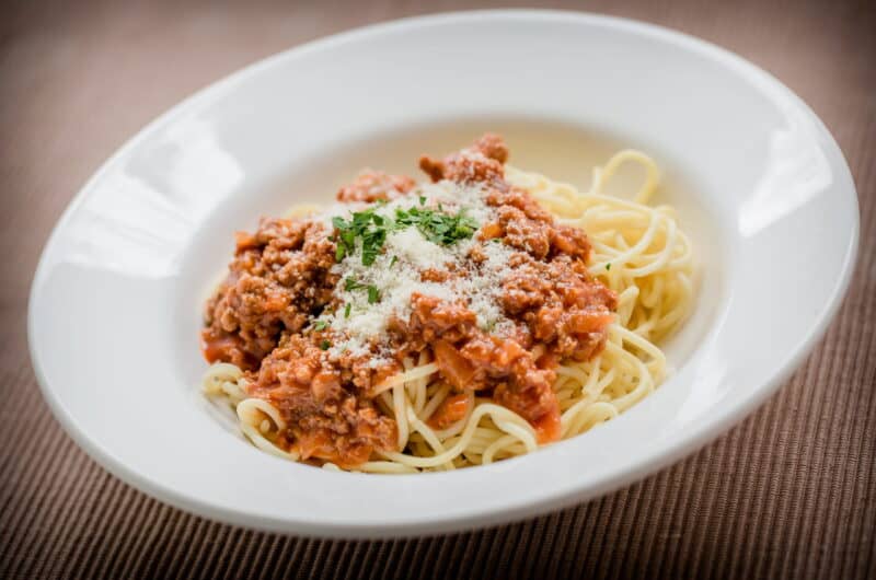 Spaghetti med kyllinge-bolognese
