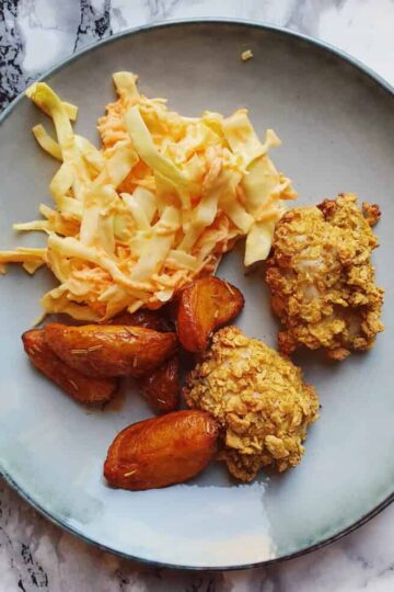 Crispy kylling med coleslaw
