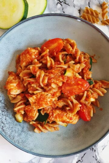 One pot pasta med kylling