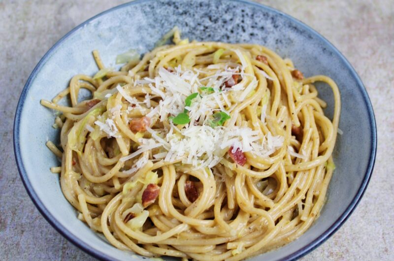 Spaghetti carbonara med kål