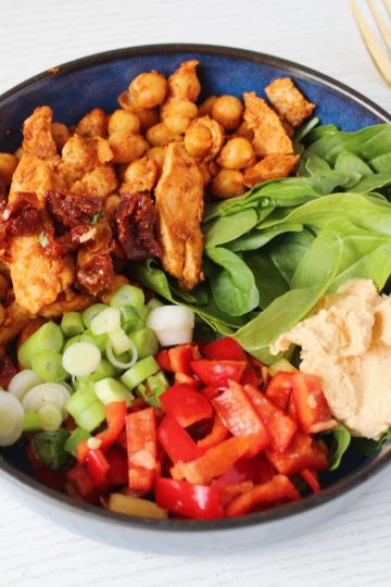 proteinsalat med kylling og kikærter