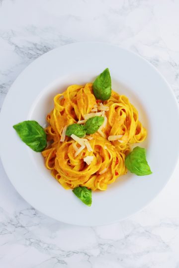 pasta med grøntsagssauce